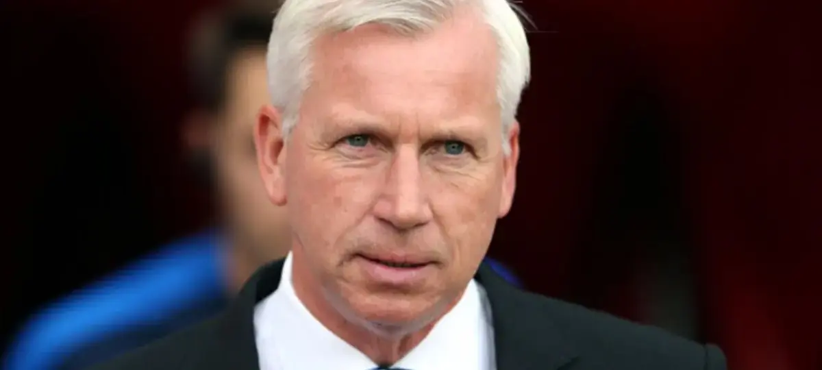 Transfer: ‘Done deal, what a signing’ – Alan Pardew on Arsenal’s move for Vinicius