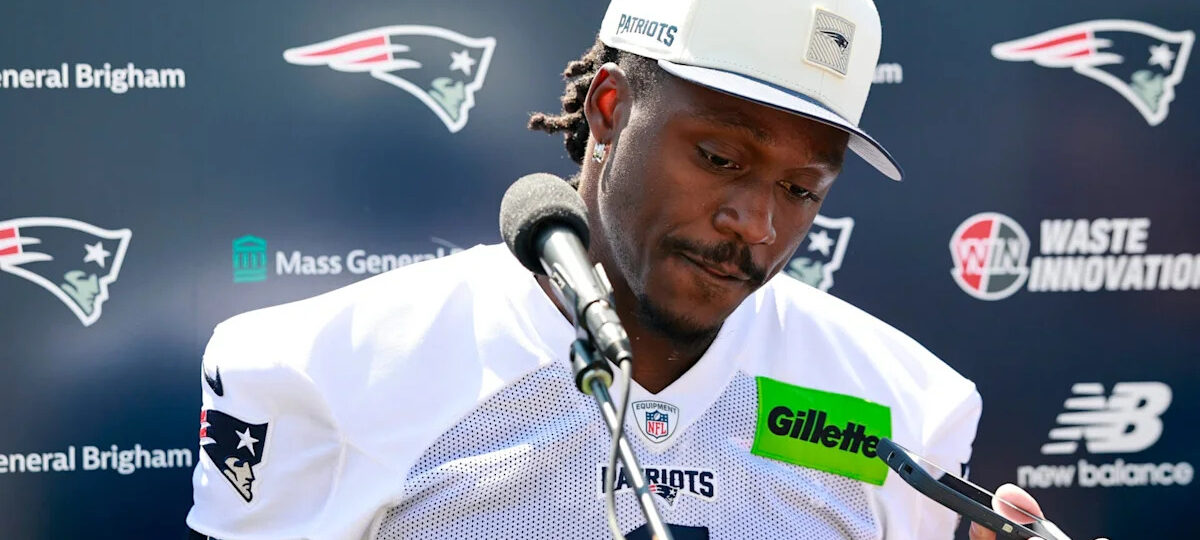 ‘He’s already done’ – Philadelphia Eagles fans pick up on ‘miserable’ AJ Brown during Patriots camp