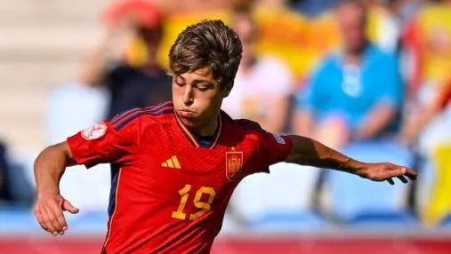 Burnley sign Spanish winger Castell