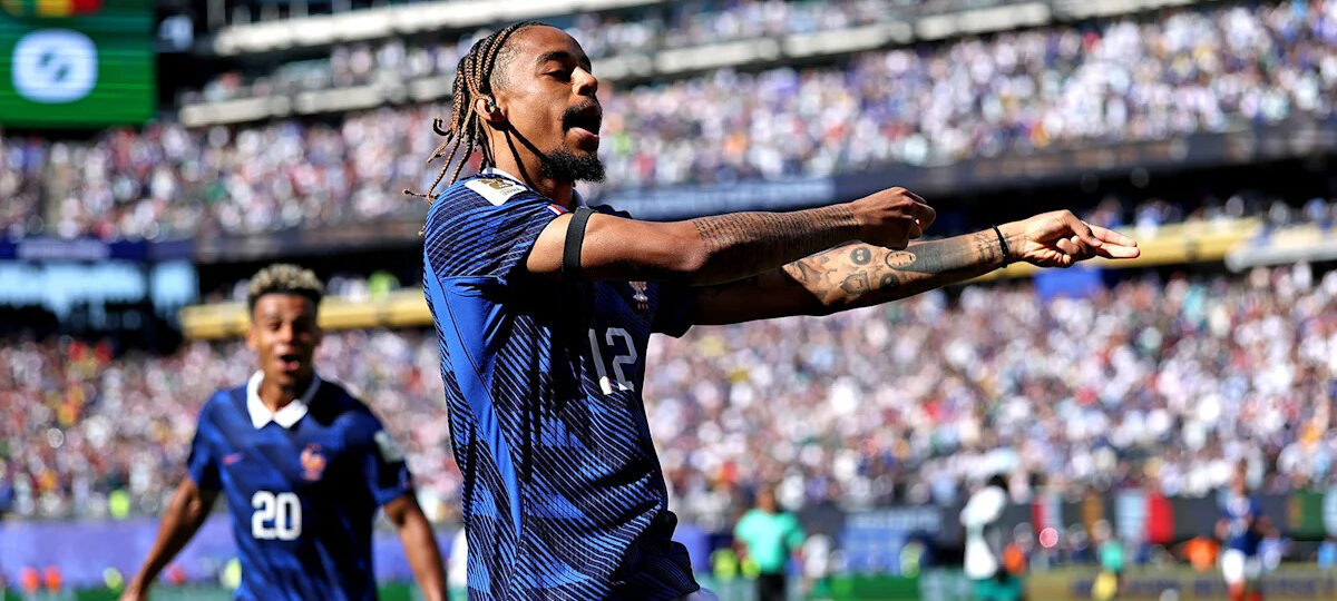 Romano names the club with “most concrete interest” in star PSG winger who is considering leaving