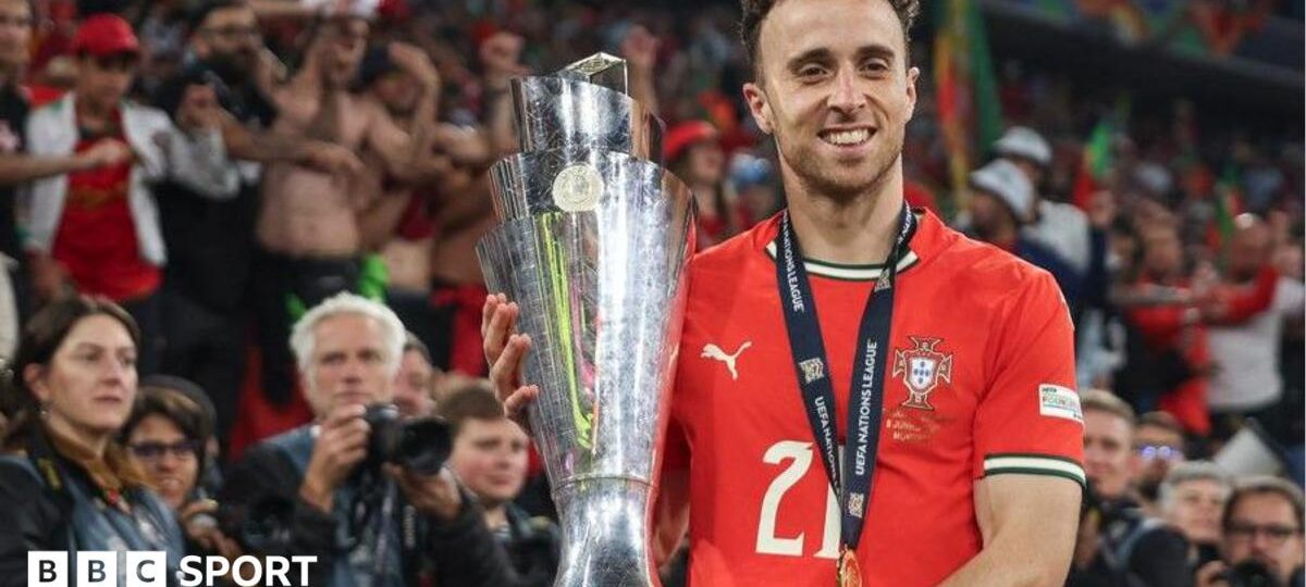 'We want to win World Cup for him' - Portugal carry Jota's memory
