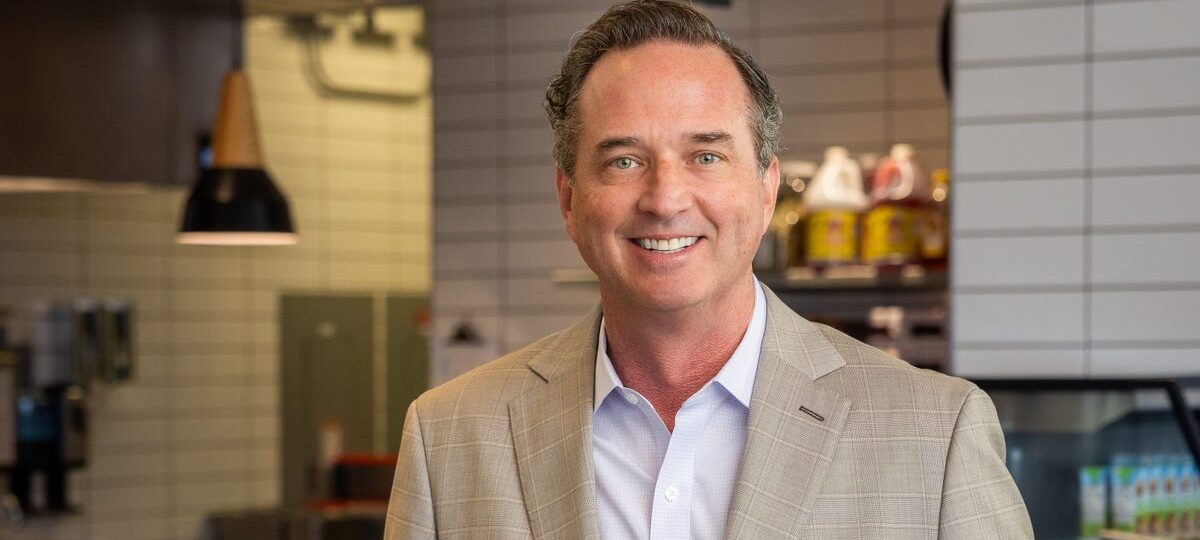 Chipotle's COO uses team dinners to spot potential leaders. These are the 4 qualities he looks for.