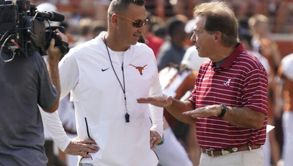 “Adapt or Die”: Steve Sarkisian Reveals Nick Saban’s Crucial Advice for Coaches Amid Changing Environment