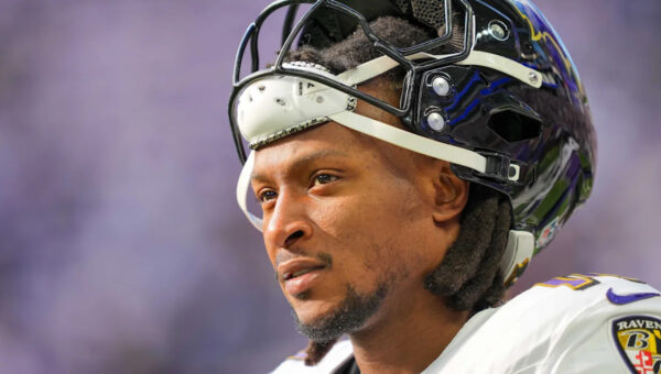 Patriots All-Pro playmaker's strong reaction to DeAndre Hopkins' visit