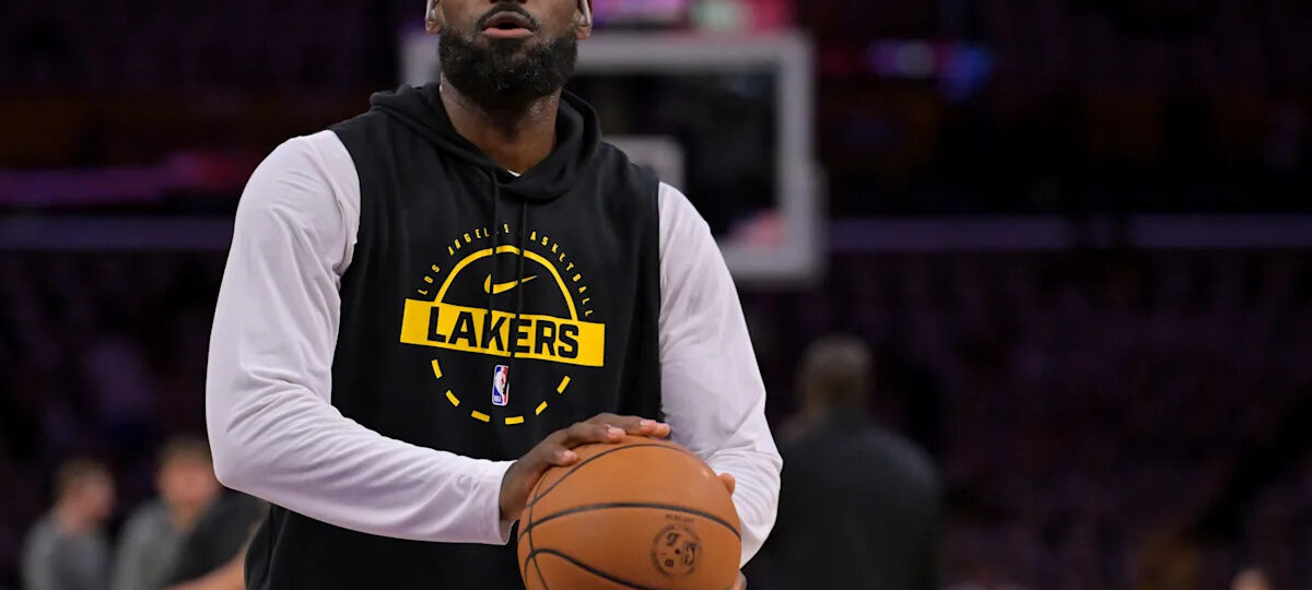 Lakers legend Derek Fisher defends LeBron James’ 76ers decision