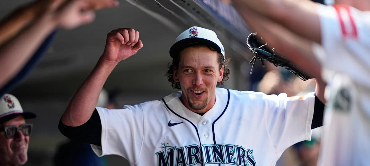 Gilbert dominates as Mariners beat Blue Jays 11-0 on Arozarena grand slam