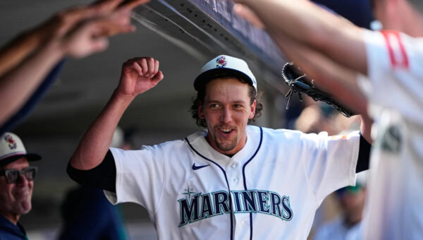 Gilbert dominates as Mariners beat Blue Jays 11-0 on Arozarena grand slam