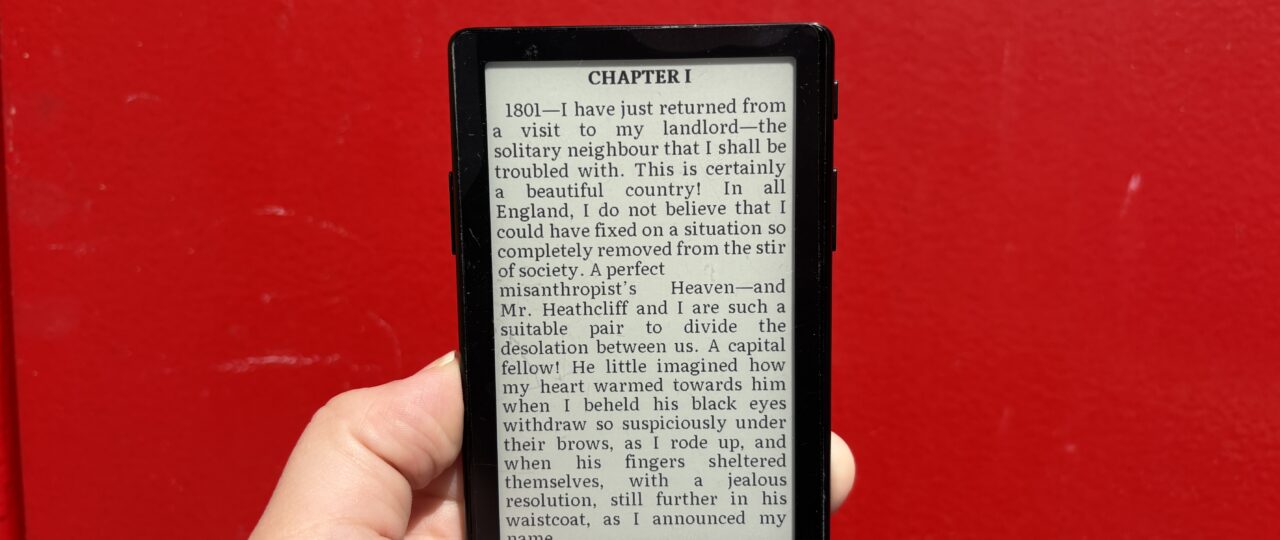 The Xteink X4 Pro could be the tiny e-reader of your dreams