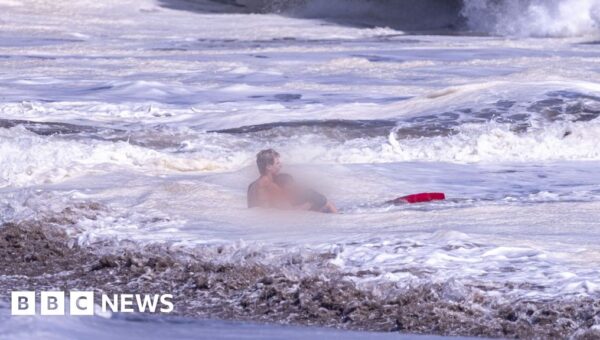Bystander video shows teen lifeguard’s dramatic ocean rescue