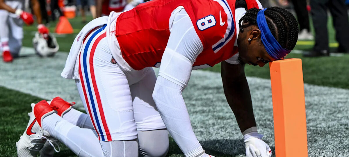 Commanders' defender makes recruiting pitch to Stefon Diggs