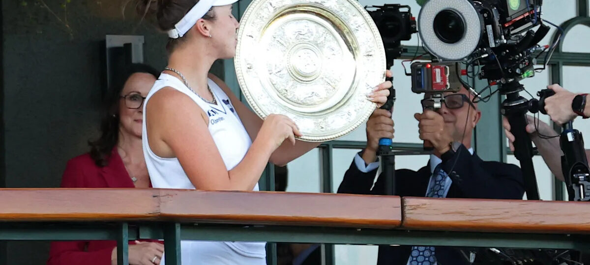 Should Linda Noskova have said ‘Let me get drunk’ at Tennis Channel post Wimbledon interview