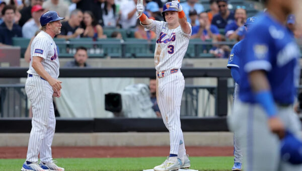 Manaea, offense, lead Mets to win