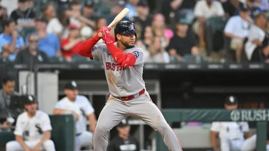 Red Sox’s Willson Contreras Exits Wednesday’s Game With Left Foot Contusion
