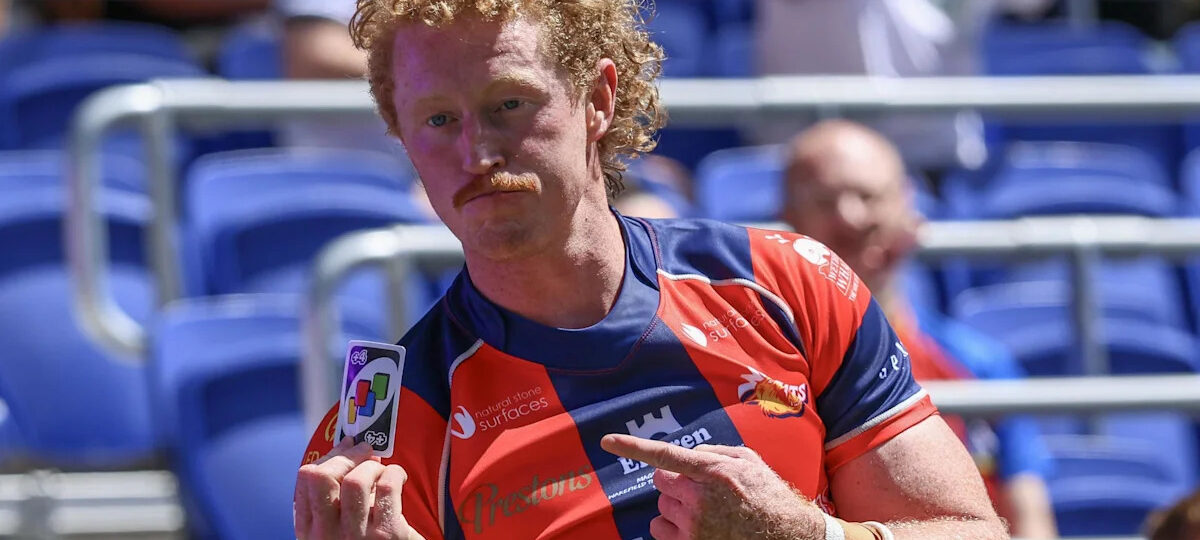 Walmsley’s Uno celebration as Wakefield thrash Castleford