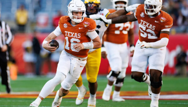 Steve Sarkisian issues warning about Arch Manning: 'He's a very dangerous player'