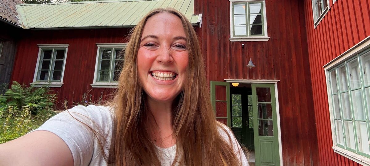 I joined 25 strangers for a weekend trip off the grid in a remote town. Stepping way out of my comfort zone paid off.