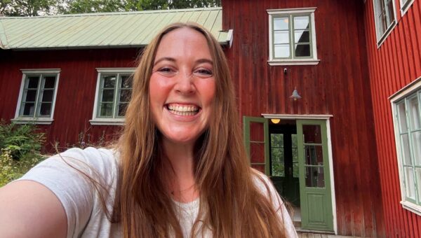 I joined 25 strangers for a weekend trip off the grid in a remote town. Stepping way out of my comfort zone paid off.