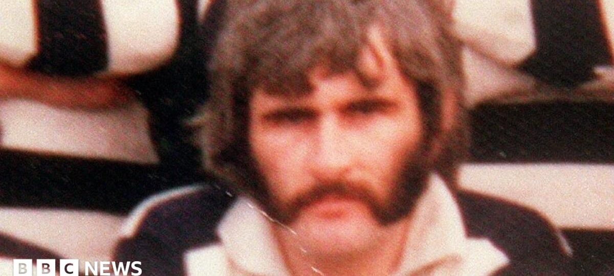 Survivor of 1992 UVF pub attack says gunmen still free despite compensation
