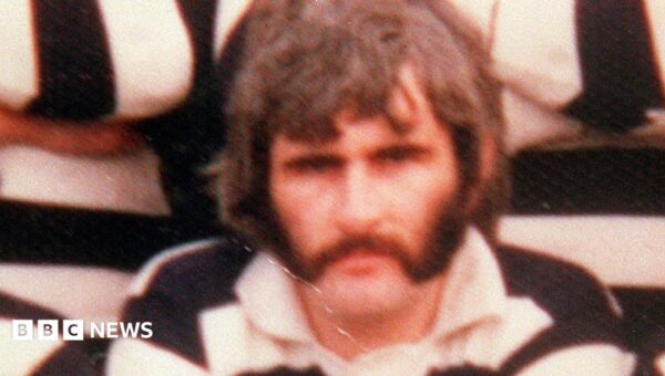 Survivor of 1992 UVF pub attack says gunmen still free despite compensation