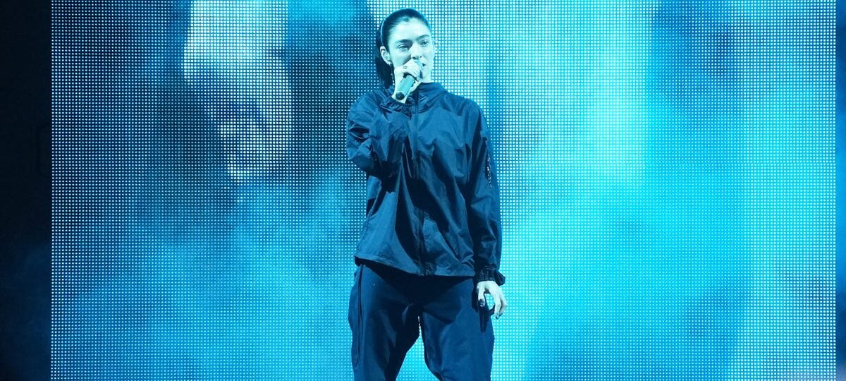 AI glasses have a new hater: Lorde