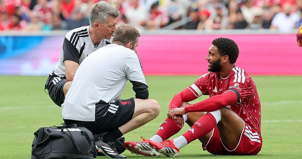 ‘Worst news’ for Iraola as Gomez injured in pre-season opener