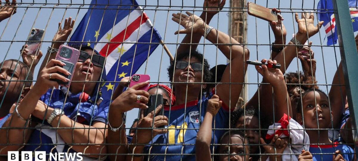 Thousands welcome home Cape Verde footballers after stunning World Cup run
