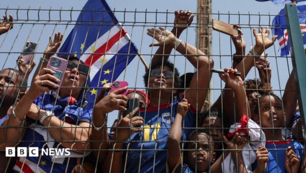Thousands welcome home Cape Verde footballers after stunning World Cup run