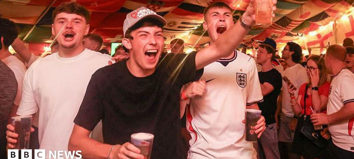 Government rules out extending pub hours for England v Mexico game