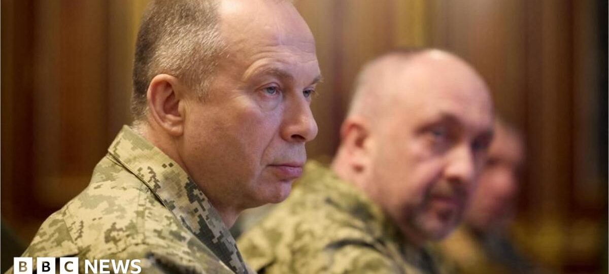 Row escalates in Ukraine over army chief's future