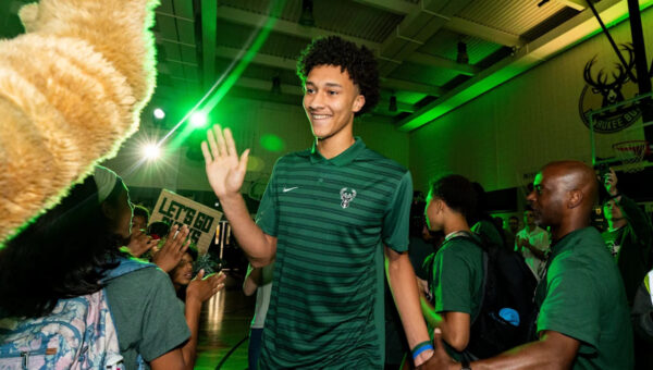 How many points did Nate Ament score? Bucks vs. Spurs box score