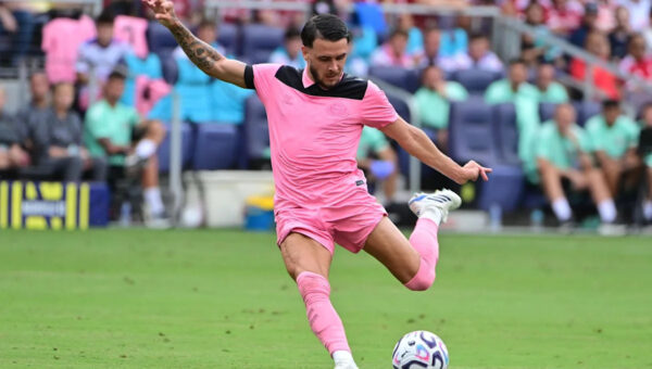 Régis Le Bris’ Big Midfield Dilemma!