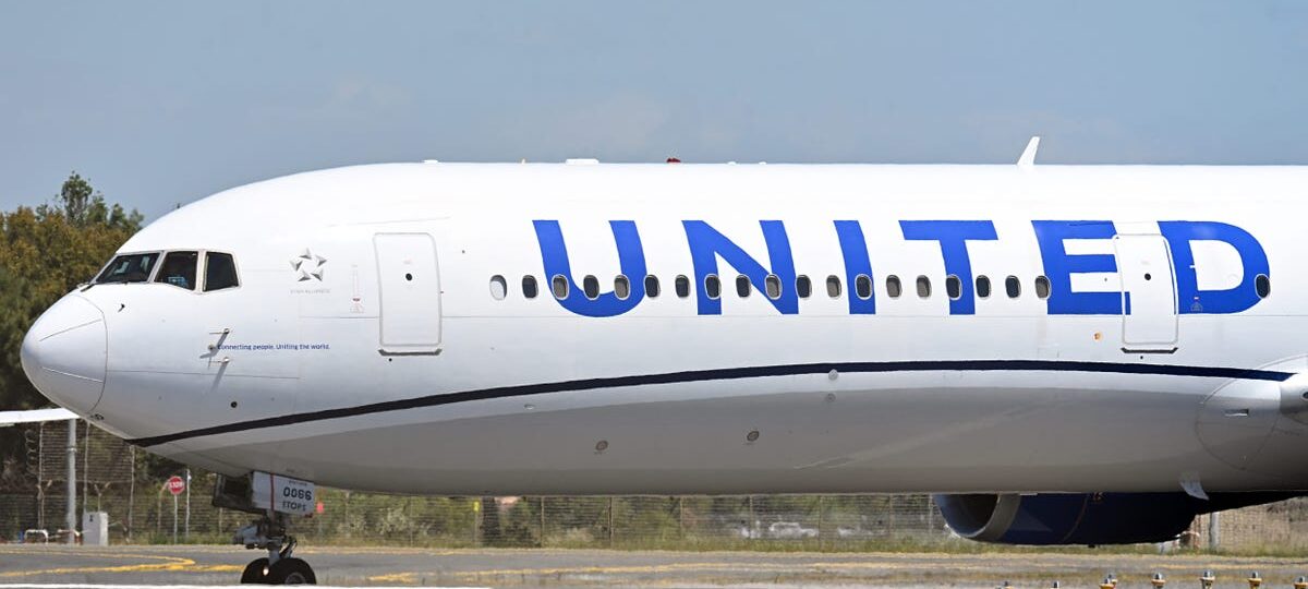 United Airlines flights delayed nationwide after 'technology issue'