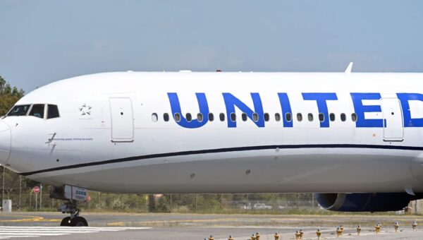 United Airlines flights delayed nationwide after ‘technology issue’