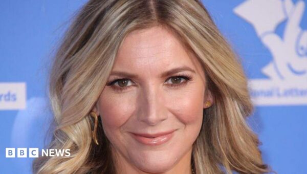 Lisa Faulkner reveals she's 'all clear' after breast cancer diagnosis