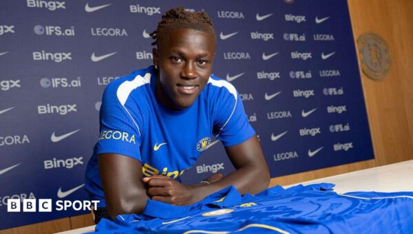 Idolises Ronaldo, plays like Saka – meet £40m Chelsea winger Quenda