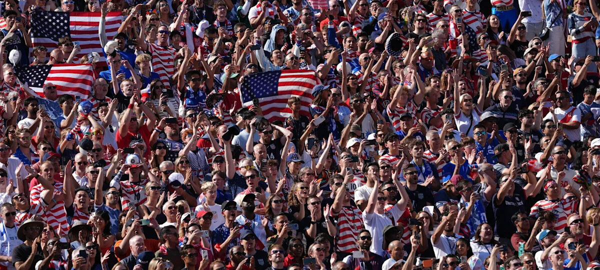 U.S. move to Round of 16 with unforgettable win