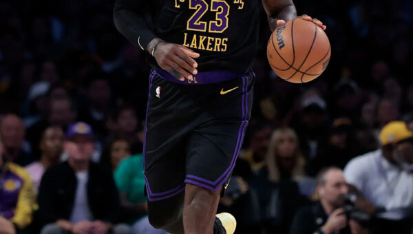 Charania: Three teams are the frontrunners for LeBron James