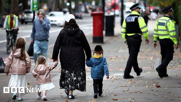 Extra £250m to boost Jewish community safety