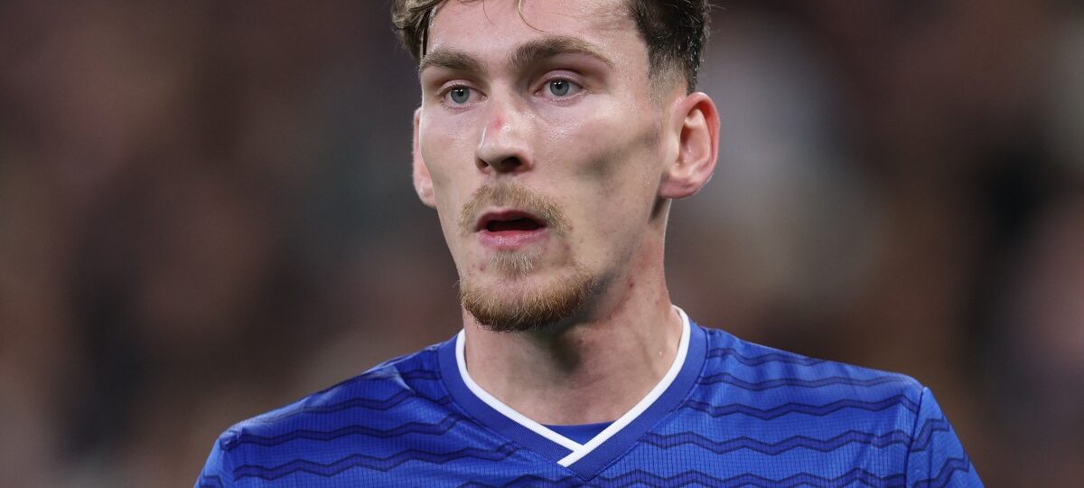 Everton fans demand £100m for midfielder statistical superstar as Aston Villa get interested