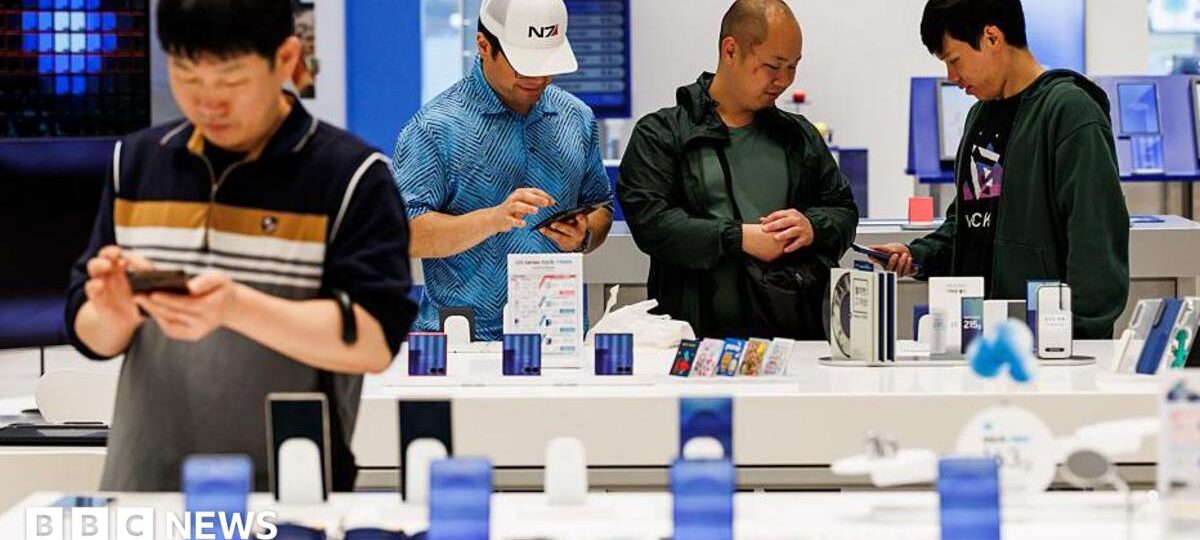 AI chip boom lifts Samsung profits by 1,800%