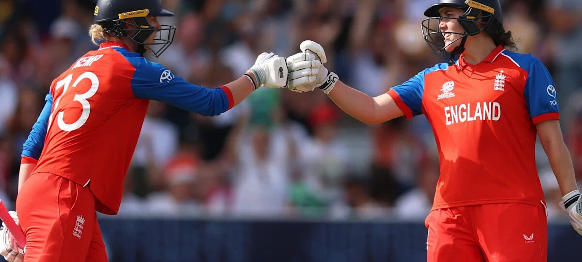 England set Australia 151 to win in T20 World Cup final