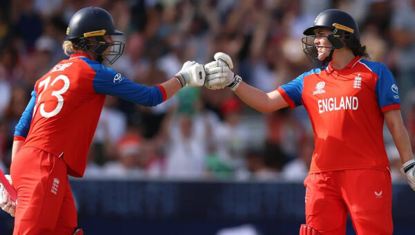 England set Australia 151 to win in T20 World Cup final