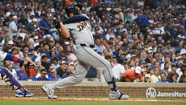 Tigers rally late, defeat Cubs 8-6