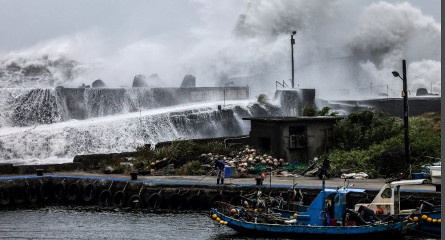 Over 900,000 Flee Their Homes In China Ahead Of Typhoon