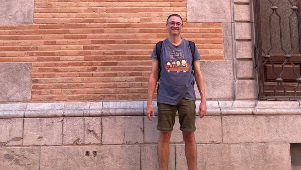 A professor who hit 'Lean FI' by moving abroad and saving 70% of his income explains why he prefers the 'permanent portfolio' investment strategy
