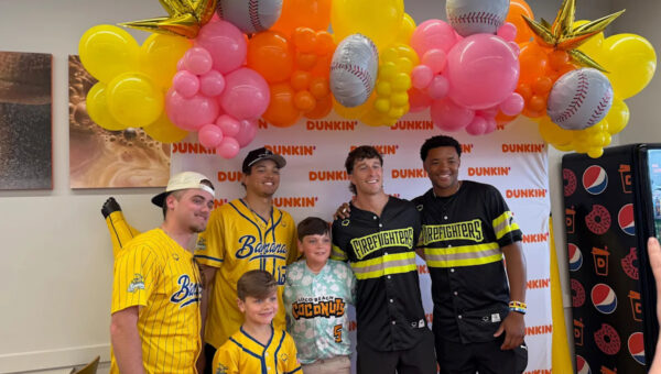 Can’t get a ticket? Meet Savannah Bananas players Saturday at Dunkin’