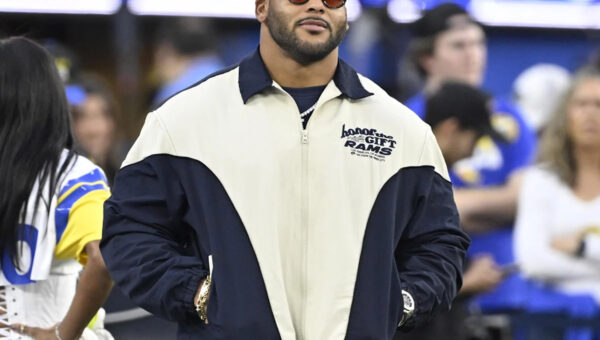 Aaron Donald works out at Rams’ facilities as star mulls comeback