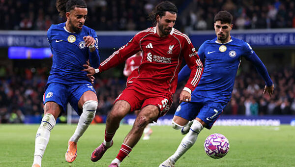 Chelsea and Liverpool ‘closely following’ 15-G/A attacker after transfer request emerges