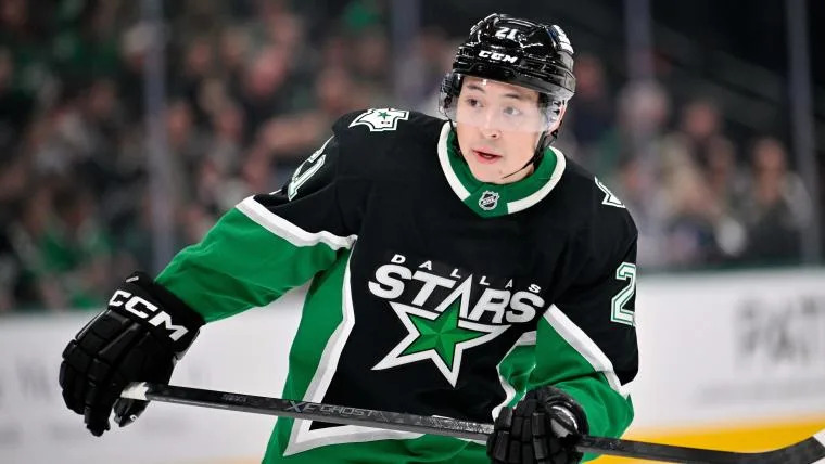 What Stars' Jason Robertson contract news means for Penguins trade plans
