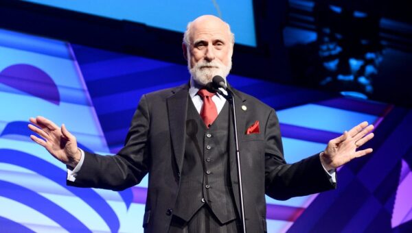 The father of the internet says its biggest lessons are about to become AI’s 3 biggest challenges